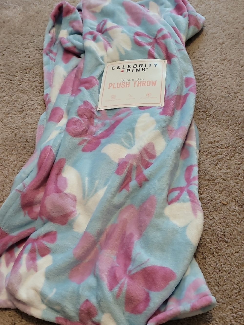 Celebrity Pink Blue, Pink & White Butterfly And Bow Plush Throw 50" X 70" - Picture 4 of 4